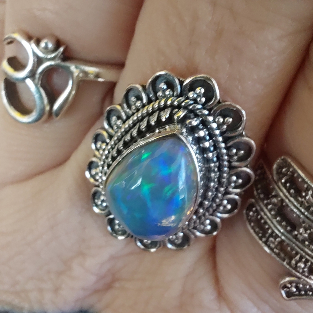 Elegant Ethiopian Opal Silver Ring Size 11 - Picture 12 of 15
